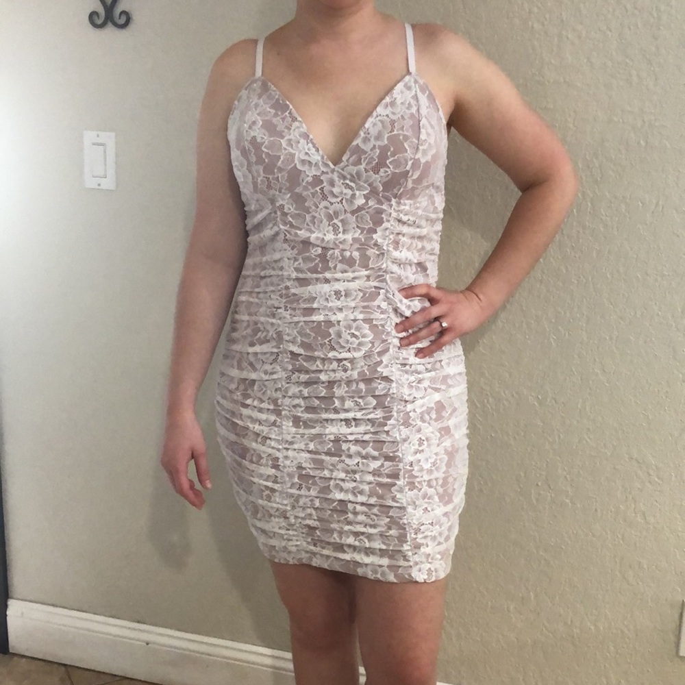 Cute fitted white lace party dress, G by Guess